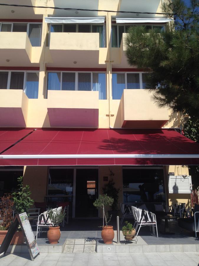 Maravellia Hotel Lutrá Edipszú Kültér fotó